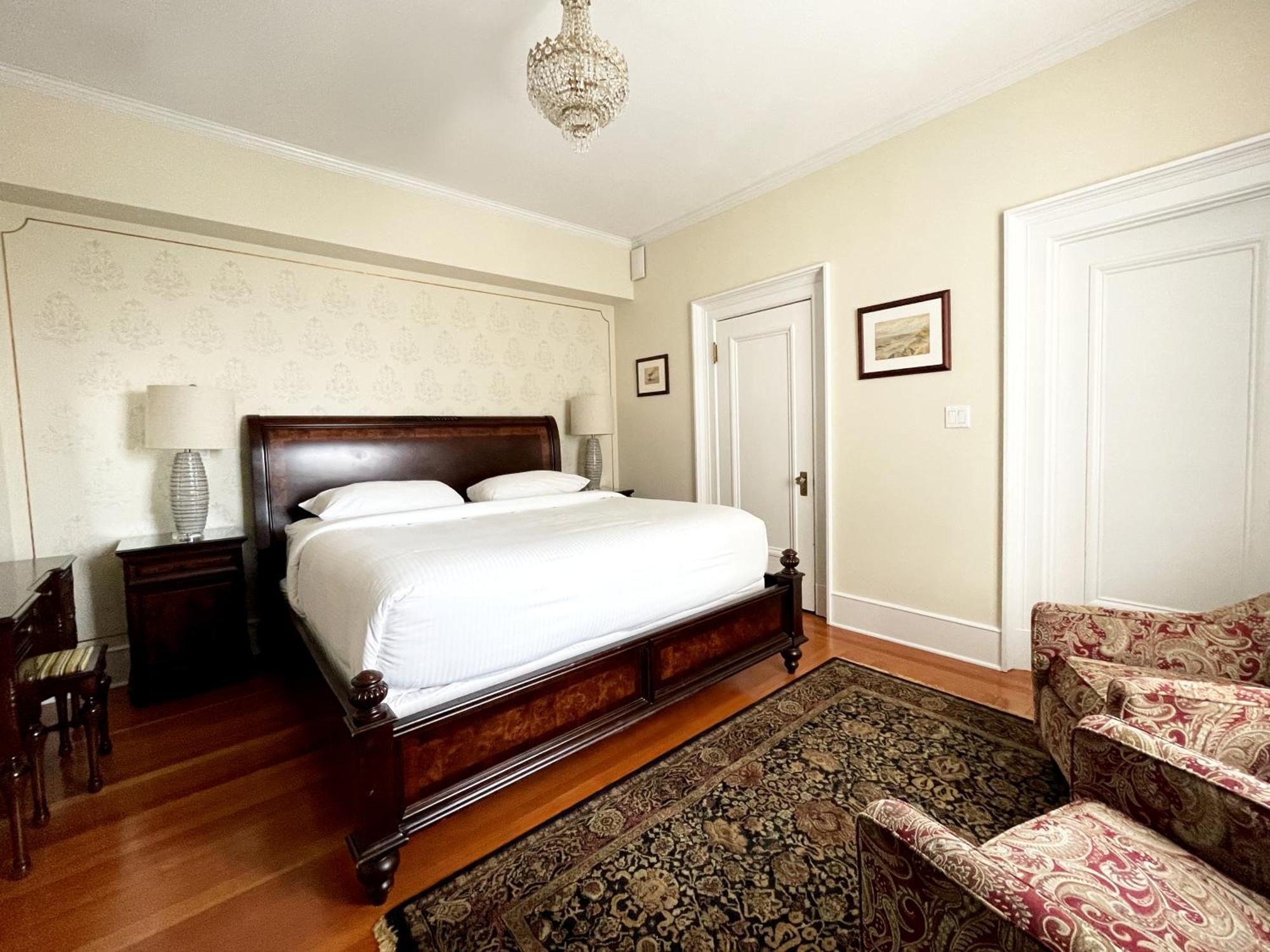 The Inn At The Union Club Of British Columbia Виктория Экстерьер фото